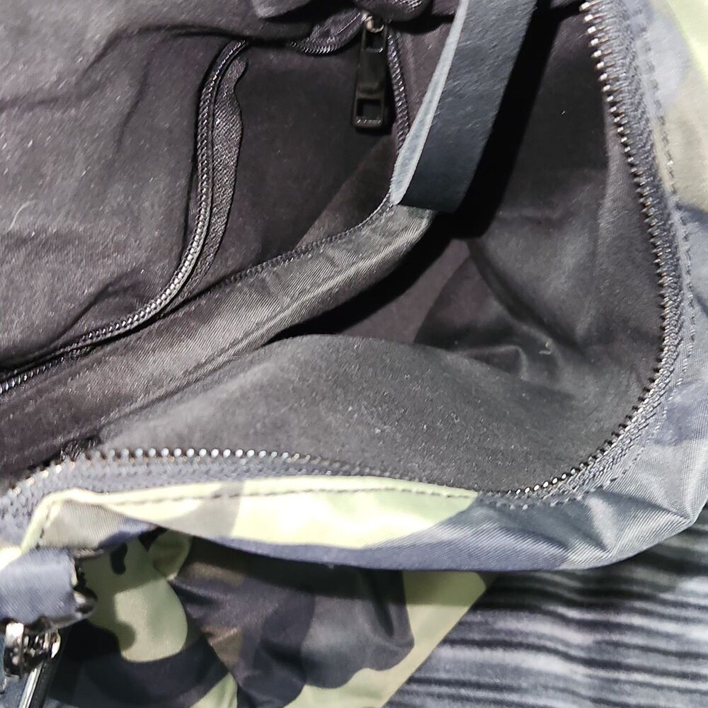 Camouflage backpack Green 13x12x5 Full Zip - Picture 7 of 12